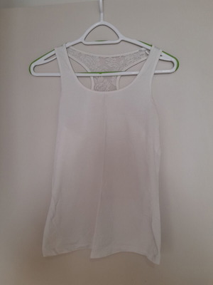 Women's mako tank top with lace back used, size Small, white