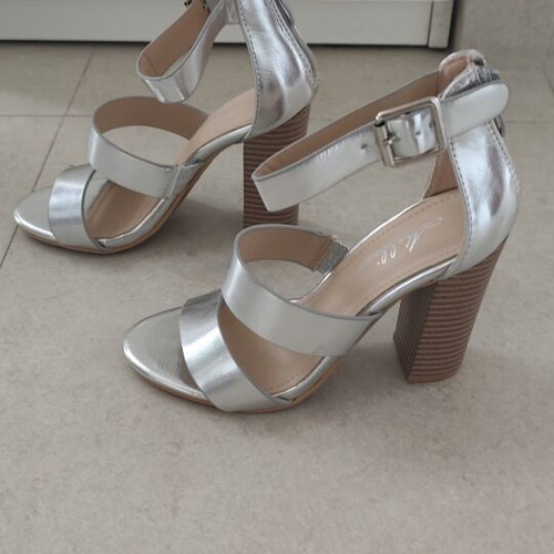 Silver sandals new, size 35, 8 cm heel height