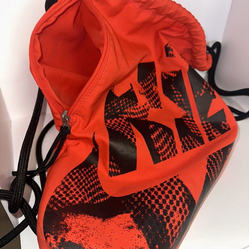 Nike gym bag like new, orange