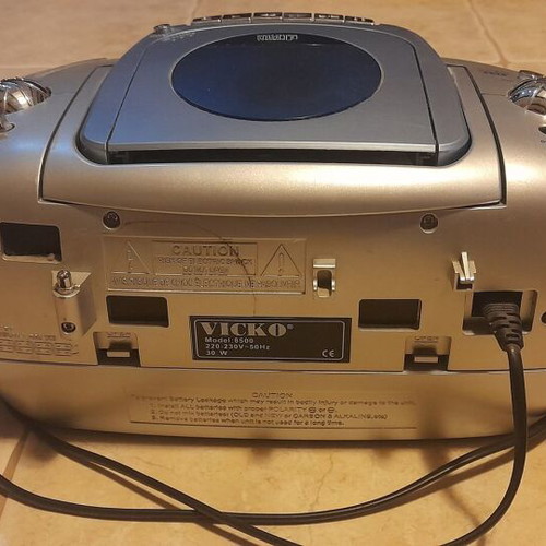 Vicko CD radio used with minor scratches