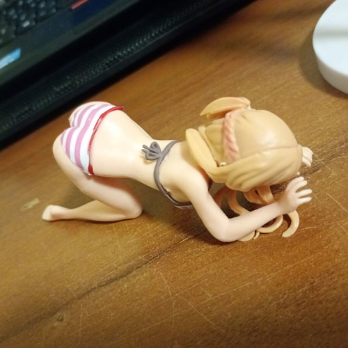 Ecchi Anime Figures like new, Beatrice Bunny Girl and Asuna Bikini
