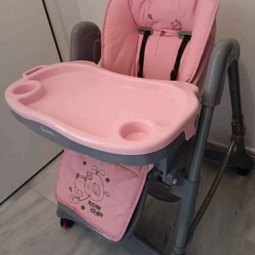 Lorelli Gusto baby high chair with 5-point safety harness, pink cover