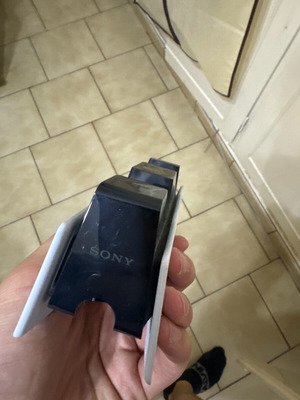 Sony зарядно за 2 контролера като ново