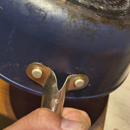 Deep baking pan with lid used, steam vent