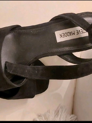 Steve Madden suede sandals size 37 like new, black, 8 cm heel