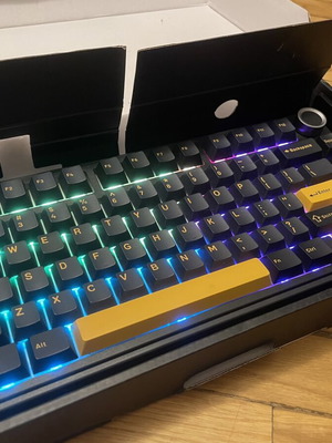 Marvo KG958W Mega 80W mechanical wireless keyboard, RGB