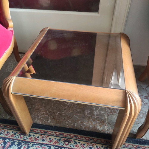 Coffee table set used with mirror, one large and two small