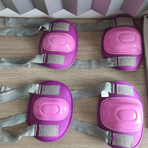 Protective Knee Pads and Elbow Pads set fuchsia, like new, 4 pcs
