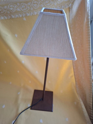Table lamp like new with wicker shade and copper frame