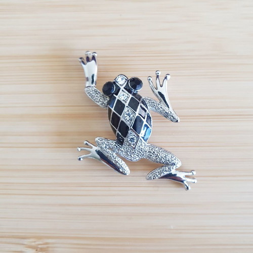 Frog brooch used, silver plated with black stones