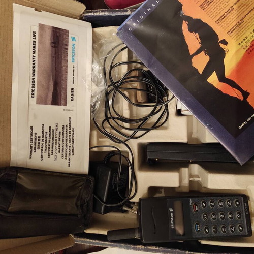 Ericsson GA318 mobile phone like new