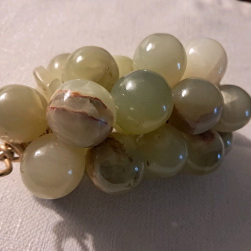 Onyx grape cluster 13 cm with large berries like new