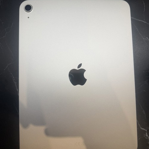 Apple iPad A16 6GB/128GB Wi-Fi Silver with case and pen