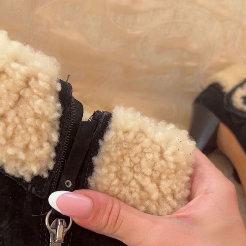 Ugg Australia boots new, real leather, size 37, black and beige
