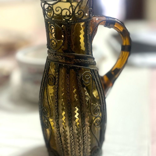 Κανάτα vintage μεταχειρισμένη, μόνο για διακόσμηση με σπασμένο γυαλί