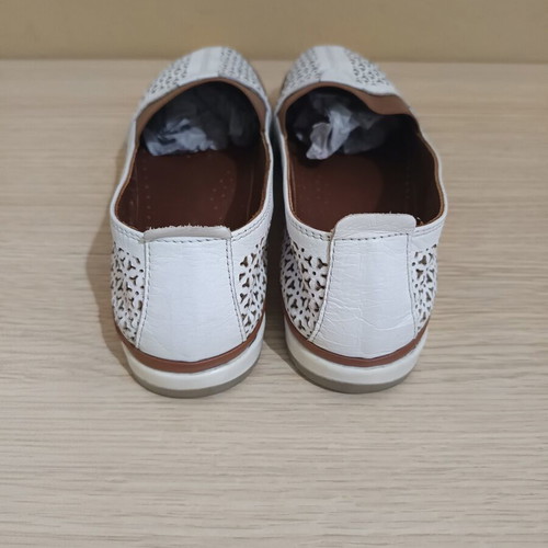 Smart Steps leather shoes like new, size 41, white and brown