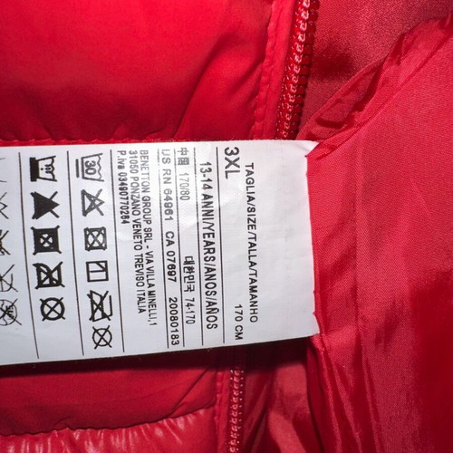 Benetton sleeveless vest with hood like new, red