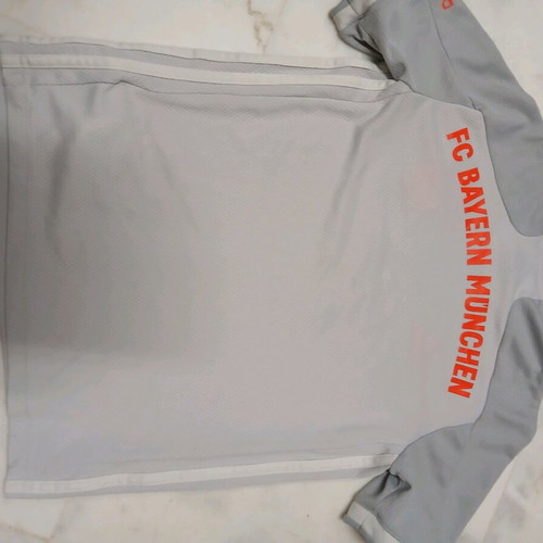 FC Bayern Munich kids shirt used, authentic