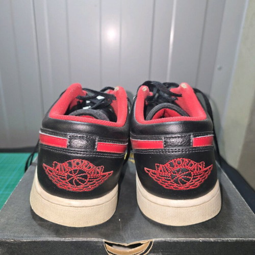 Original Nike Air Jordan 1 Low men's shoes used, size 45, black and red