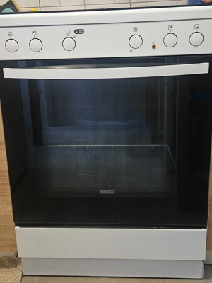 Zanussi κουζίνα 72lt με κεραμικές εστίες, λευκή, 60εκ