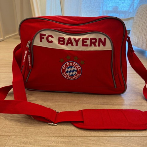 FC Bayern sports bag like new, authentic
