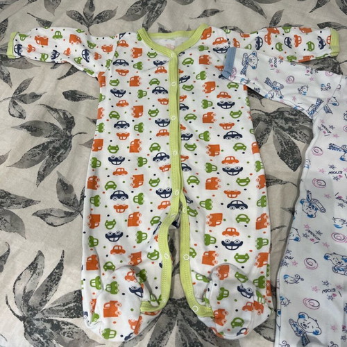 Cotton baby rompers 2-5 months like new, 100% cotton
