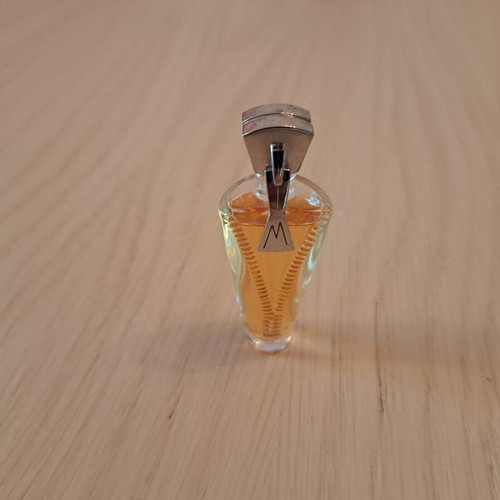 Montana Just Me Miniature Eau de Toilette 3ml new, authentic