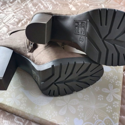 Women's boots with high heels new, Italian, size 38