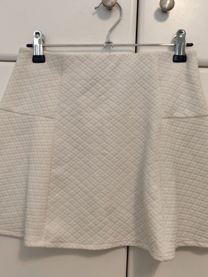 Φούστα Bershka xsmall σαν καινούργιο