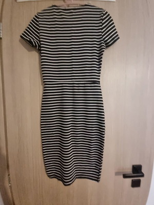 Zara fitted dress used, white black striped, size S