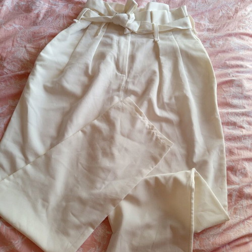 Kelly's M pants new, soft cream color, high waist
