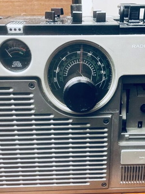 JVC radio cassette TV 1971 vintage portable player