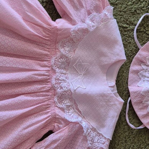 Vintage pink dress for 1.5-2 years with matching hat like new