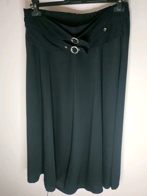 Black skirt elegant with belt new, size XL