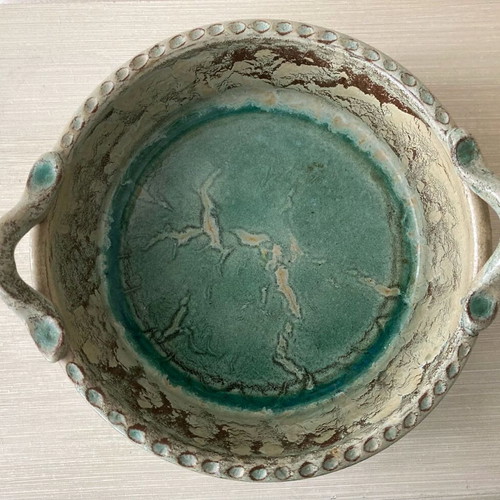 Handmade ceramic signed in excellent condition