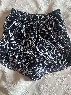 Shorts used, size S