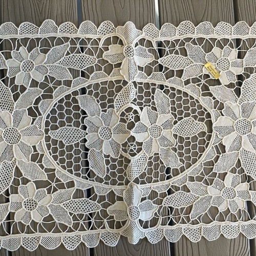 Swiss Handmade Table Linen Set new, 84x84 cm, 28x42 cm, 18x18 cm