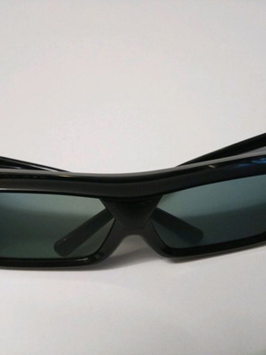 Sharp Aquos 3D Glasses rechargeable like new