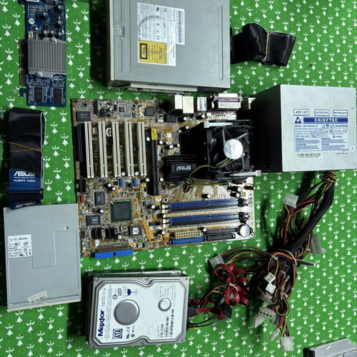 Retro PC Pentium 4 3.0GHz set used with ASUS P4C800-E and GeForce4 MX440