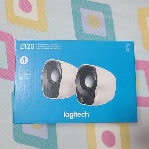 Logitech Z120 2.0 Stereo Speakers new, compact USB powered