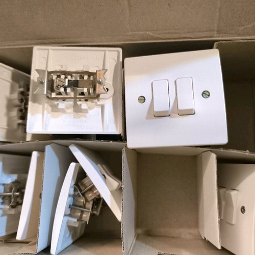Siemens super 5ΤΑΟ 705 switches new pack of 12 pieces