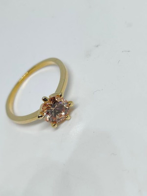 Ring with yellow gold finish and champagne stone, like new