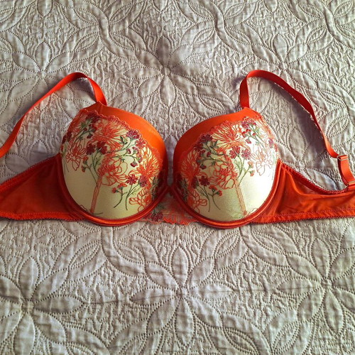 Red lace bra size 75E with adjustable straps