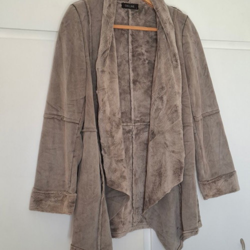 Online women's outerwear