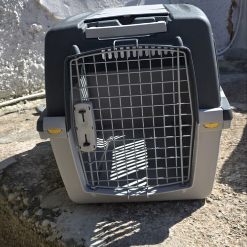 Pet carrier like new