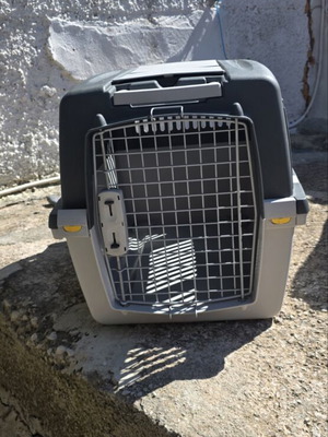 Pet carrier like new