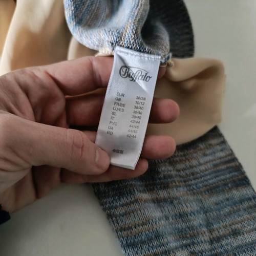Buffalo thin sweater like new in gray shades