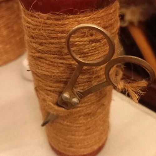 Sewing machine candle like new and decorative