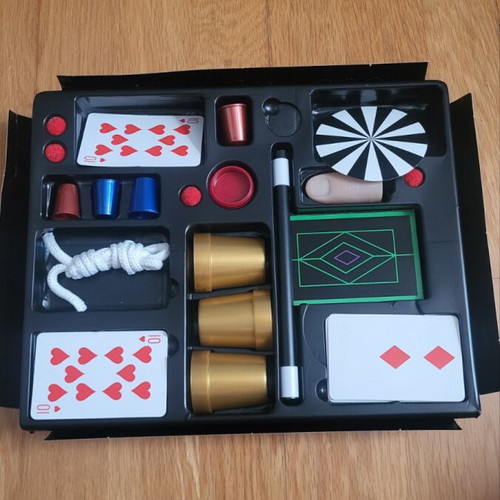 Board game The Academy of Wizards 100 magic tricks used