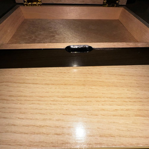 Cohiba Behike BHK 52 Empty Box like new with cedar and velvet case